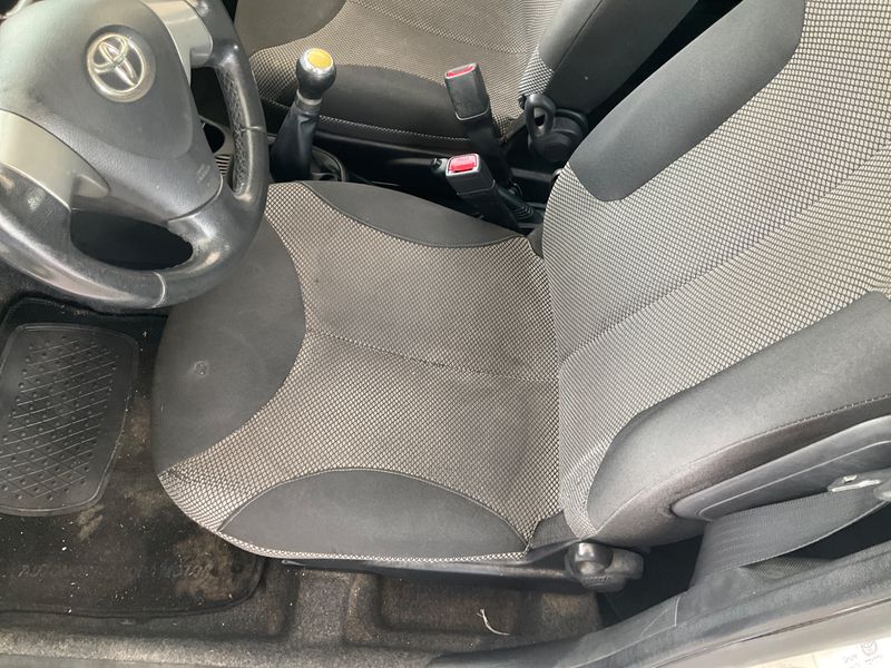 Toyota Aygo 1.0 City 2013 – снимка 28