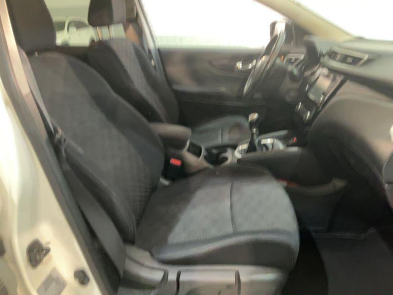 Nissan Qashqai 1.5 Turbodiesel 360 — zdjęcie 11
