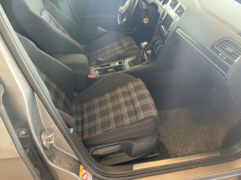 Volkswagen Golf VII 2.0 TFSI GTI "Performance" BlueMotion Tech — zdjęcie 11