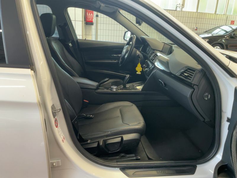 BMW 3er 320d xDrive 2014 – снимка 16