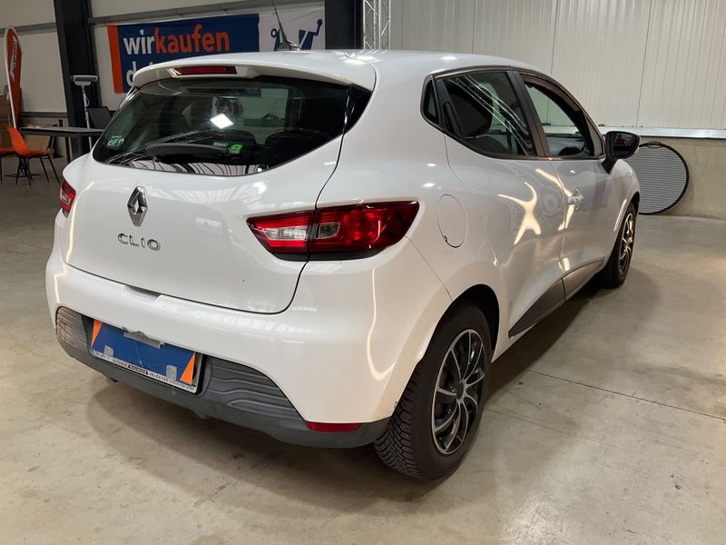 Renault Clio 1.5 dCi Expression — zdjęcie 2