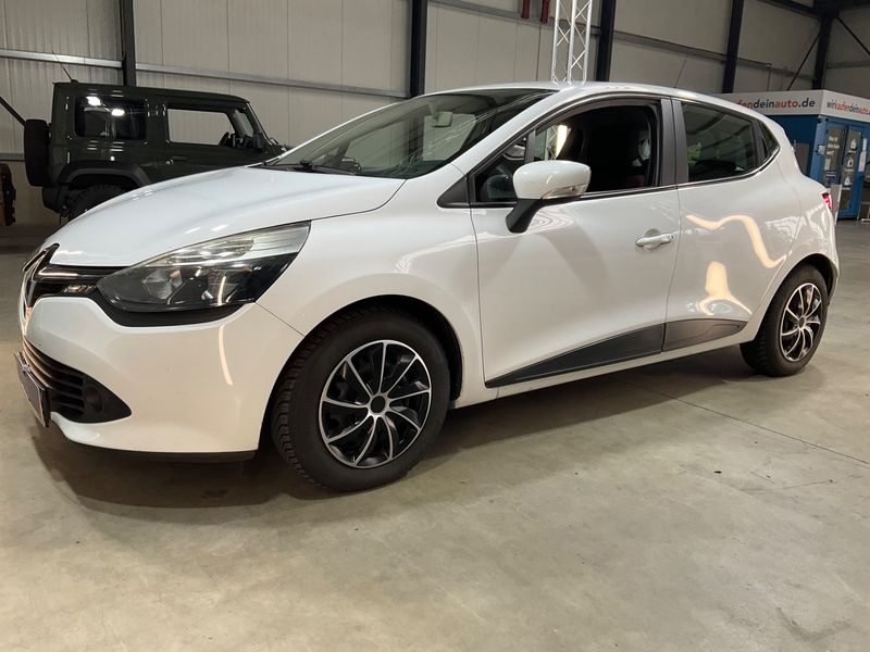 Renault Clio 1.5 dCi Expression — zdjęcie 1