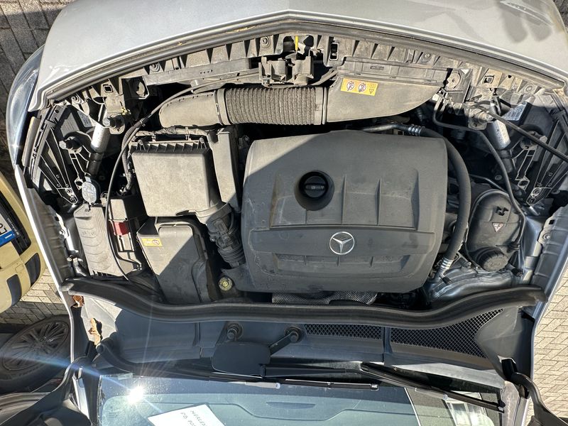 Mercedes-Benz B-Klasse B 180 CDI AMG Sport — zdjęcie 8