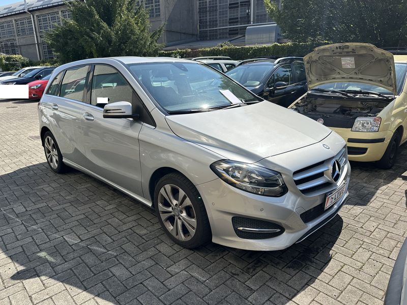 Mercedes-Benz B-Klasse B 180 CDI AMG Sport — zdjęcie 6