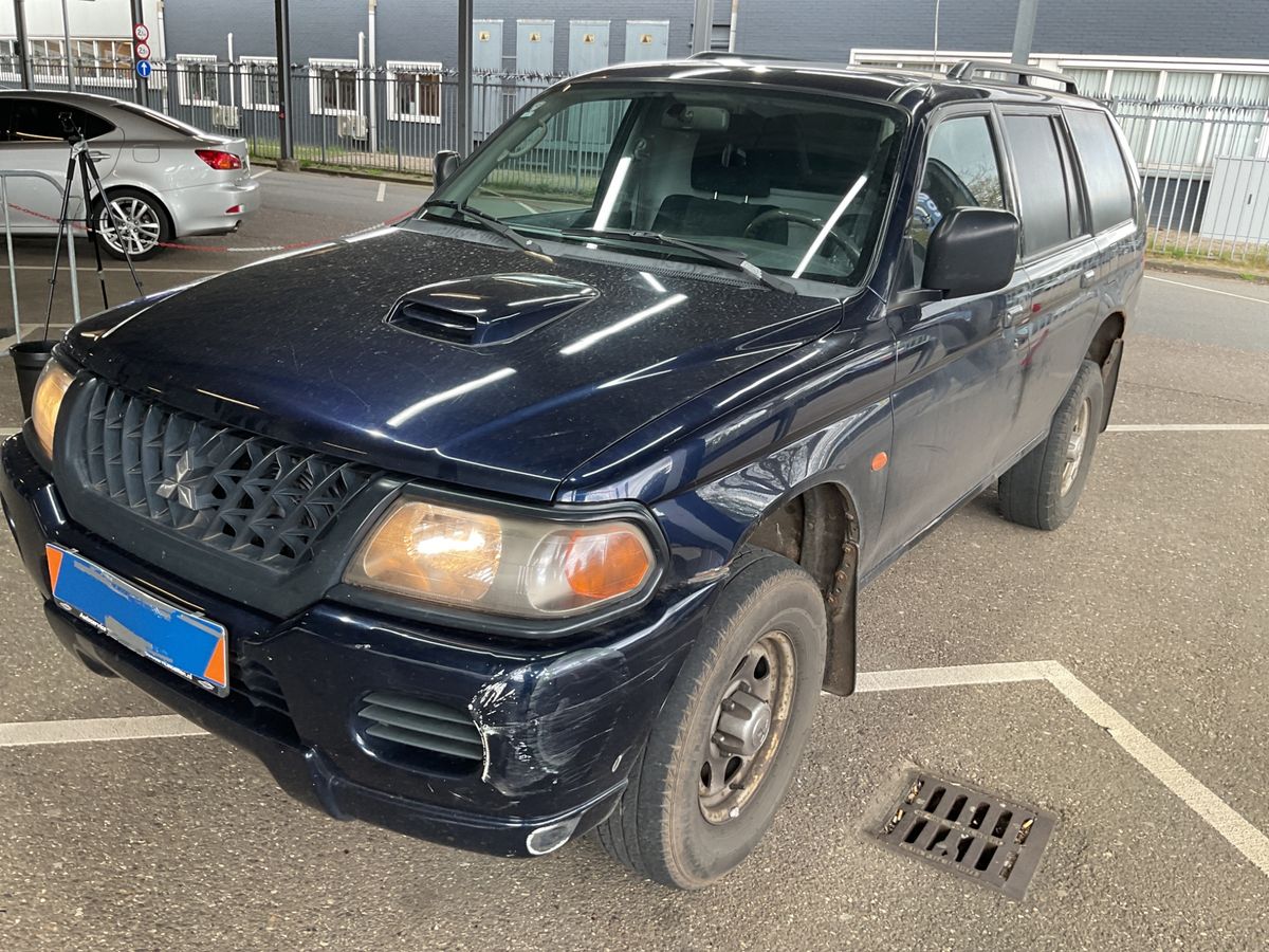 Mitsubishi Pajero 2004