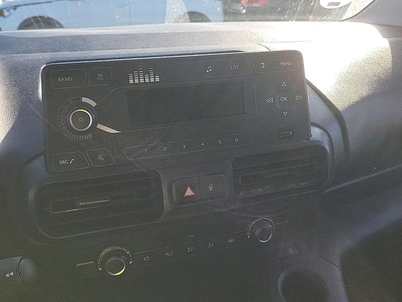 Citroen Berlingo 1.5 Blue-HDi Contrlol M 2021 – снимка 23
