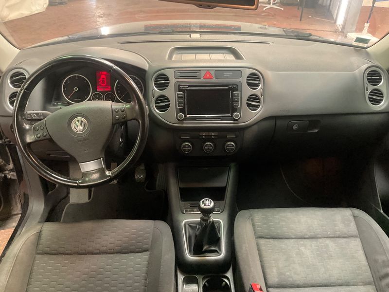 Volkswagen Tiguan 2.0 TDI Confortline 4Motion — zdjęcie 12