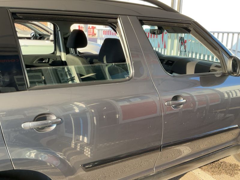 Skoda Yeti 1.2 TSI Black Outdoor — zdjęcie 7