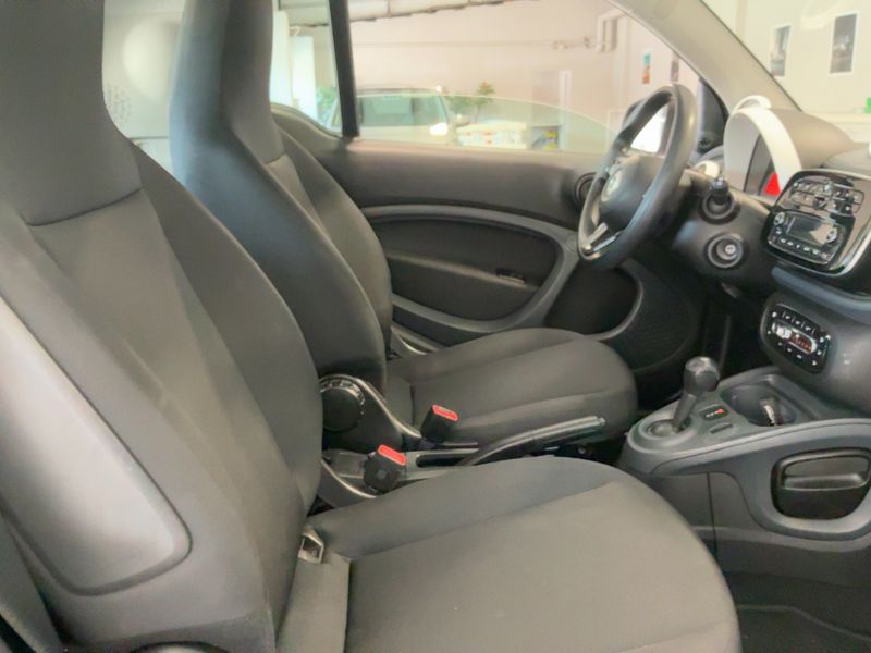 Smart fortwo electric drive 60 kW Standard 2019 – снимка 16