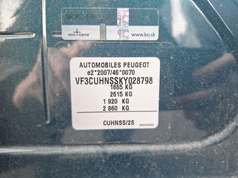 Peugeot 2008 1.2 PureTech Allure — zdjęcie 16