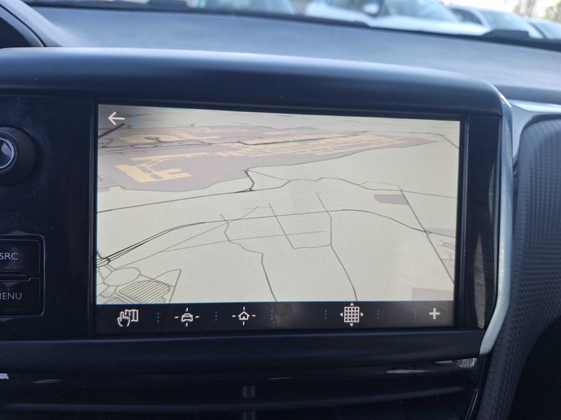 Peugeot 2008 1.2 PureTech Allure — zdjęcie 13