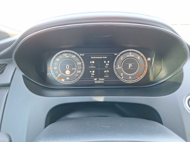 Jaguar E-Pace D150 S — zdjęcie 12