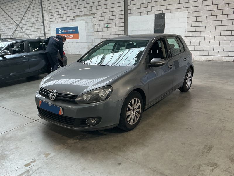 Volkswagen Golf VI 1.6 TDI Trendline BlueMotion Tech — zdjęcie 1
