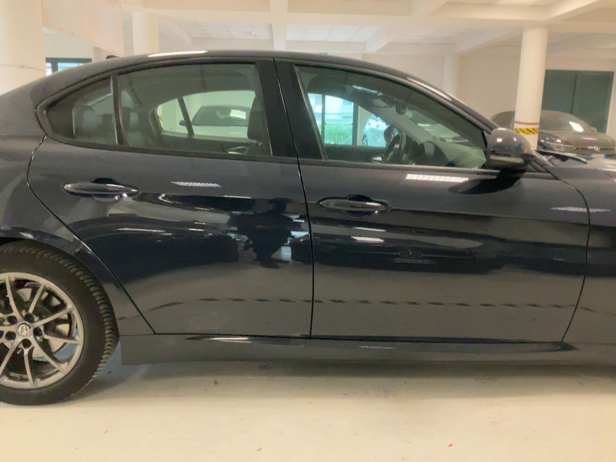 Alfa Romeo 2018 — photo 11