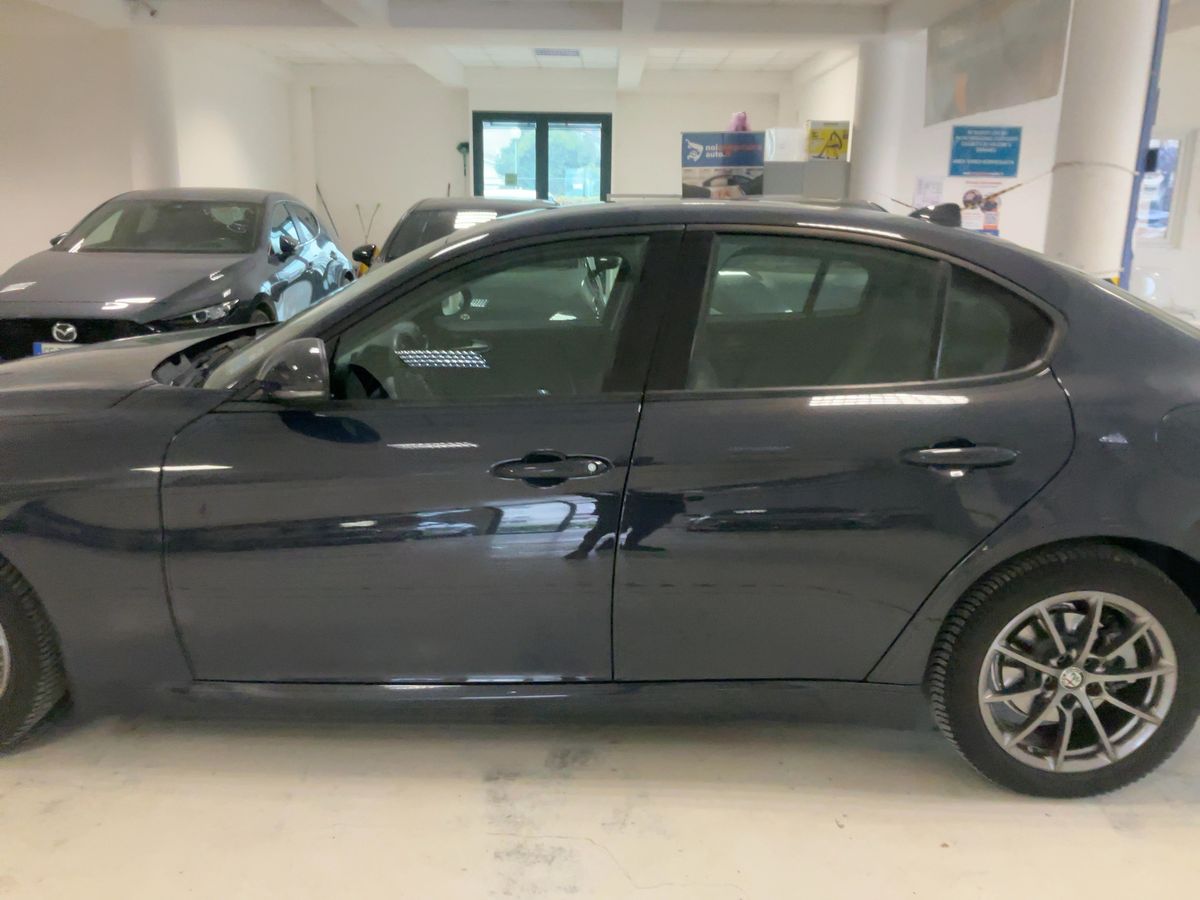 Alfa Romeo 2018 — photo 5