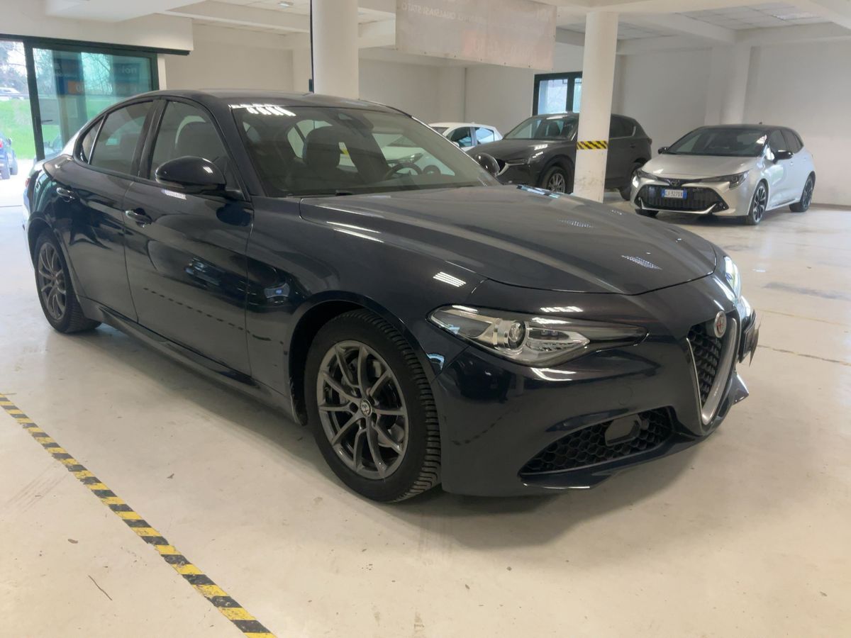 Alfa Romeo 2018 — photo 13