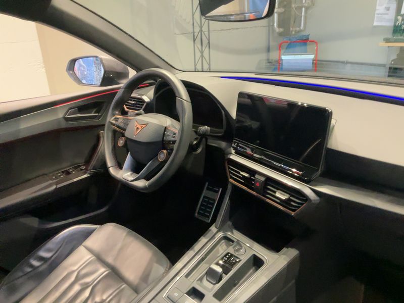 Cupra Leon 2.0 TSI VZ 4Drive — zdjęcie 12