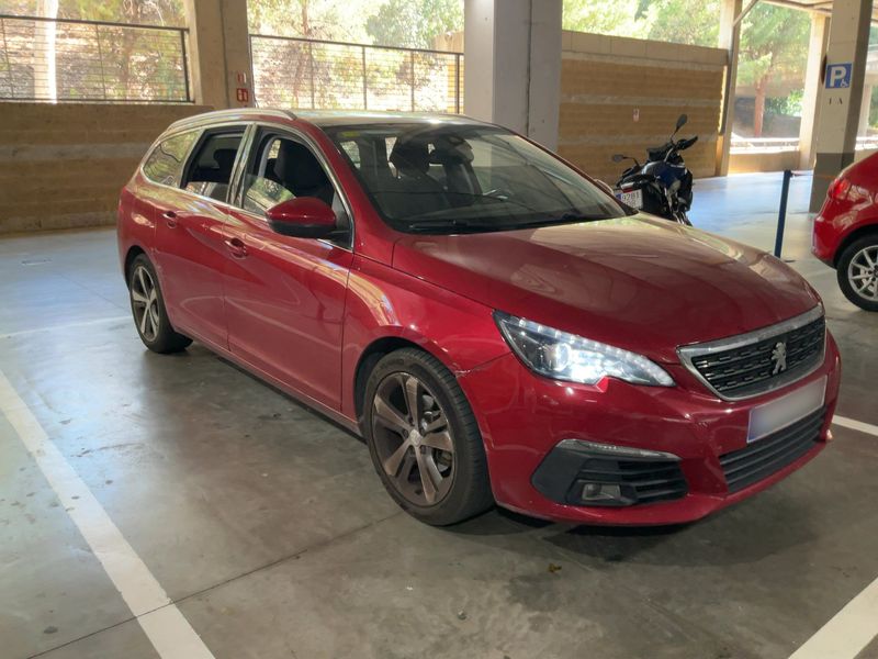 Peugeot 308 1.5 Blue-HDi Allure — zdjęcie 8