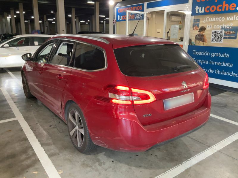 Peugeot 308 1.5 Blue-HDi Allure — zdjęcie 3