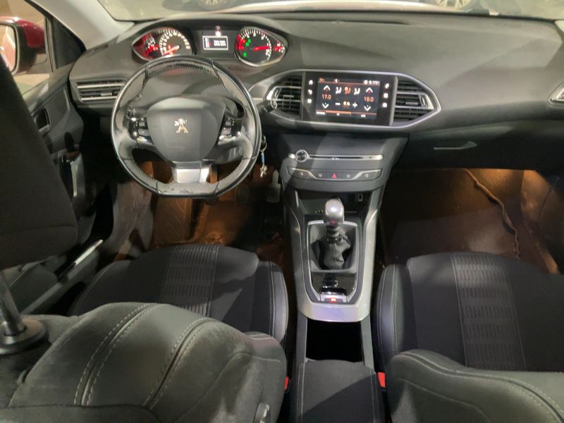 Peugeot 308 1.5 Blue-HDi Allure — zdjęcie 12