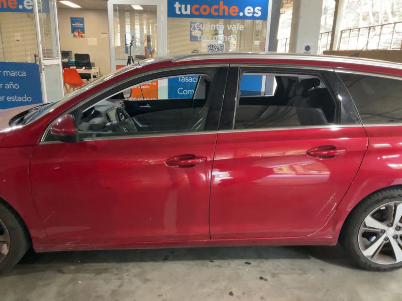 Peugeot 308 1.5 Blue-HDi Allure — zdjęcie 4