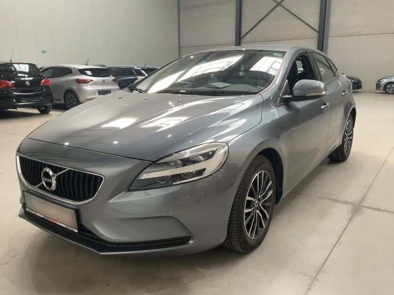 Volvo V40 2.0 T2 Momentum