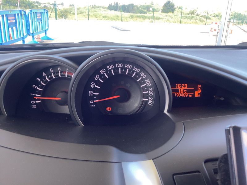 Toyota Verso 1.6 — zdjęcie 13