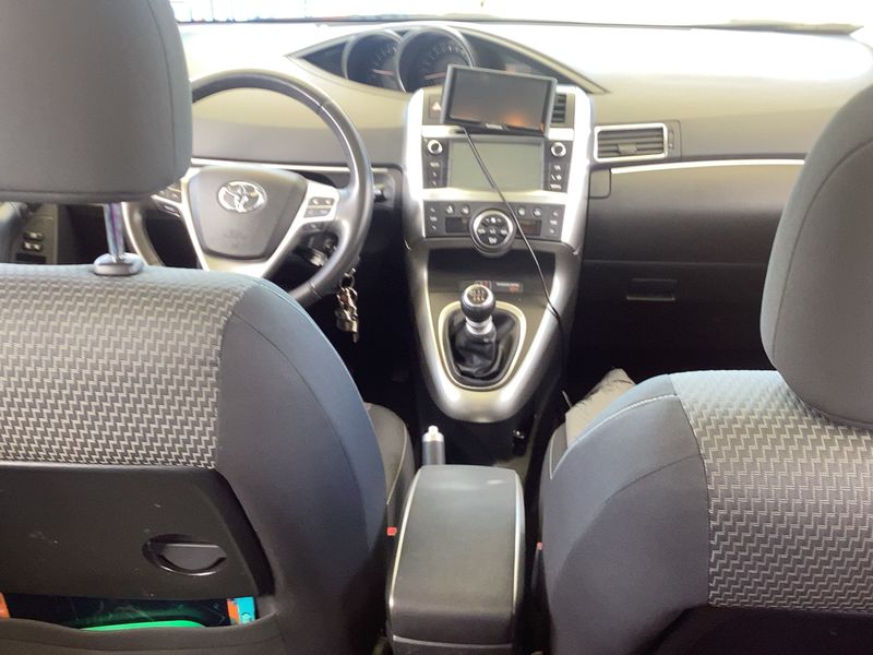 Toyota Verso 1.6 — zdjęcie 12