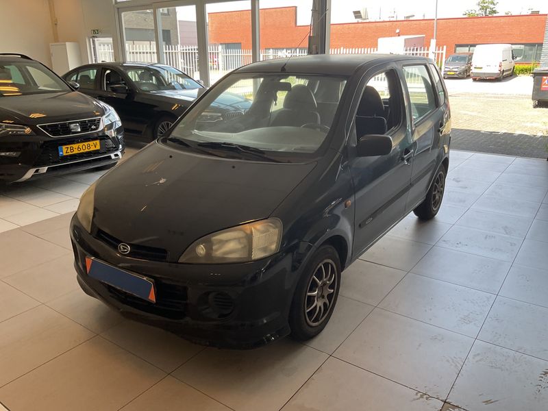 Daihatsu YRV 1.3 Limited
