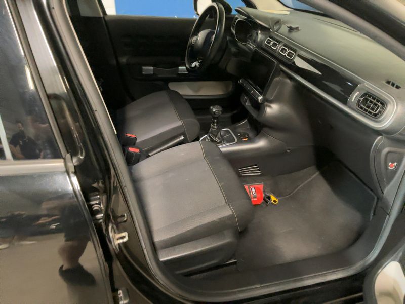 Citroen C3 1.2 PureTech Shine 2019 – снимка 16