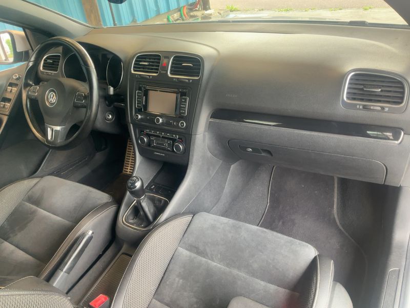 Volkswagen Golf VI 1.6 TDI 2011 – снимка 17