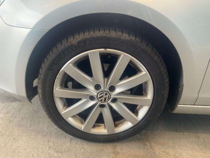 Volkswagen Golf VI 1.6 TDI 2011 – снимка 3