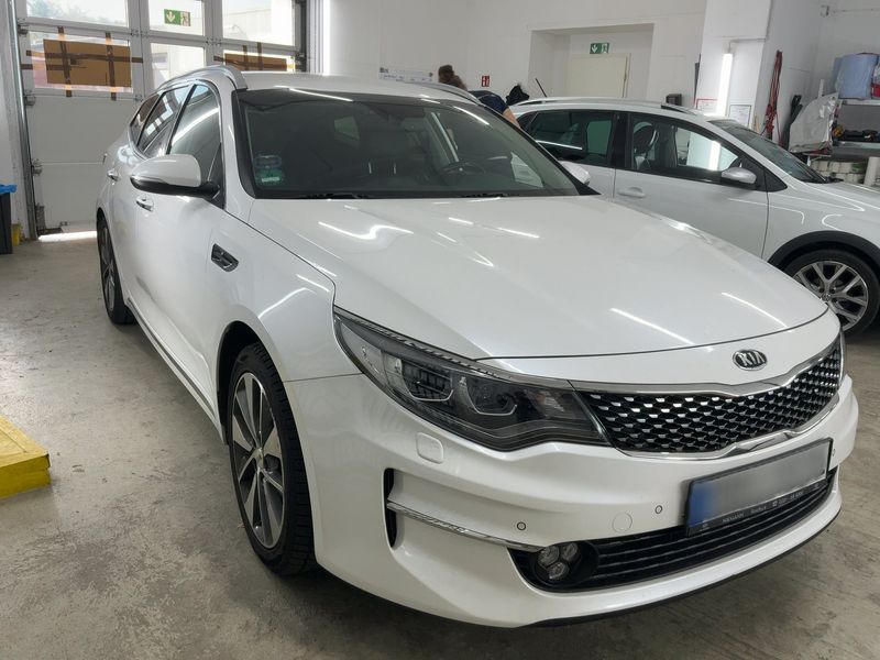 Kia Optima 1.7 CRDi Spirit — zdjęcie 8