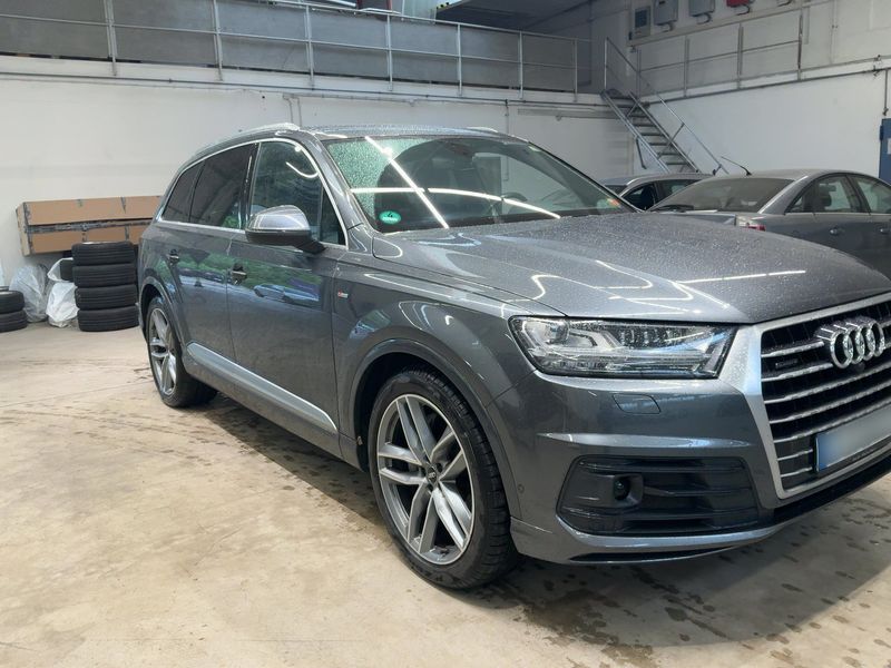 Audi Q7 50 TDI quattro — zdjęcie 8