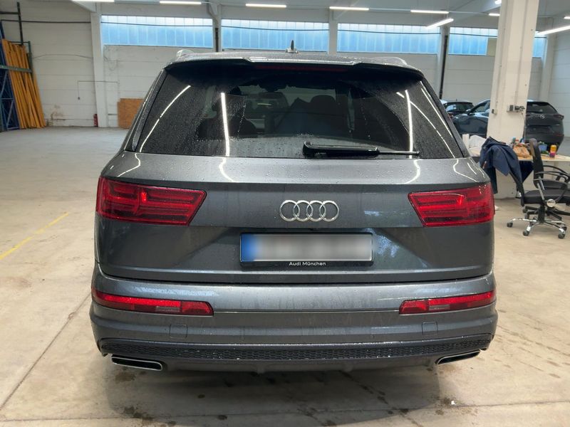 Audi Q7 50 TDI quattro — zdjęcie 5