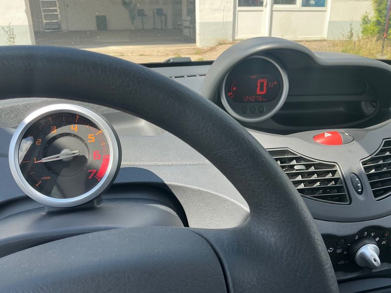Renault Twingo 1.2 ECO2 — zdjęcie 4