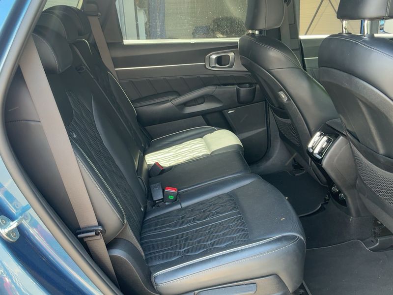 Kia Sorento 1.6 Plug-in Hybrid Premium 4x4 — zdjęcie 14
