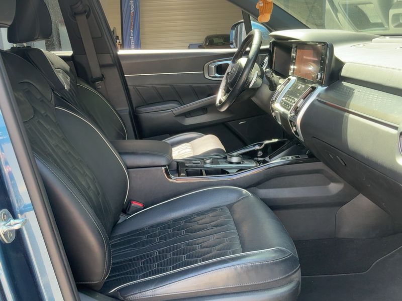 Kia Sorento 1.6 Plug-in Hybrid Premium 4x4 — zdjęcie 11