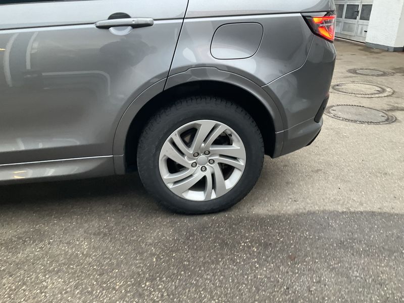 Land Rover Discovery 5 P300 R-Dynamic SE AWD 2022 – снимка 31