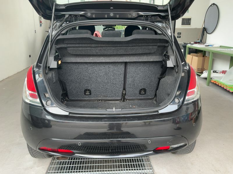Lancia Ypsilon 1.2 Gold — zdjęcie 10