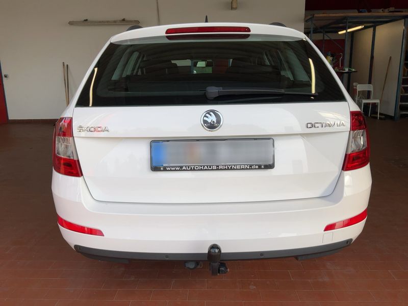 Skoda Octavia 1.6 TDI Elegance — zdjęcie 5