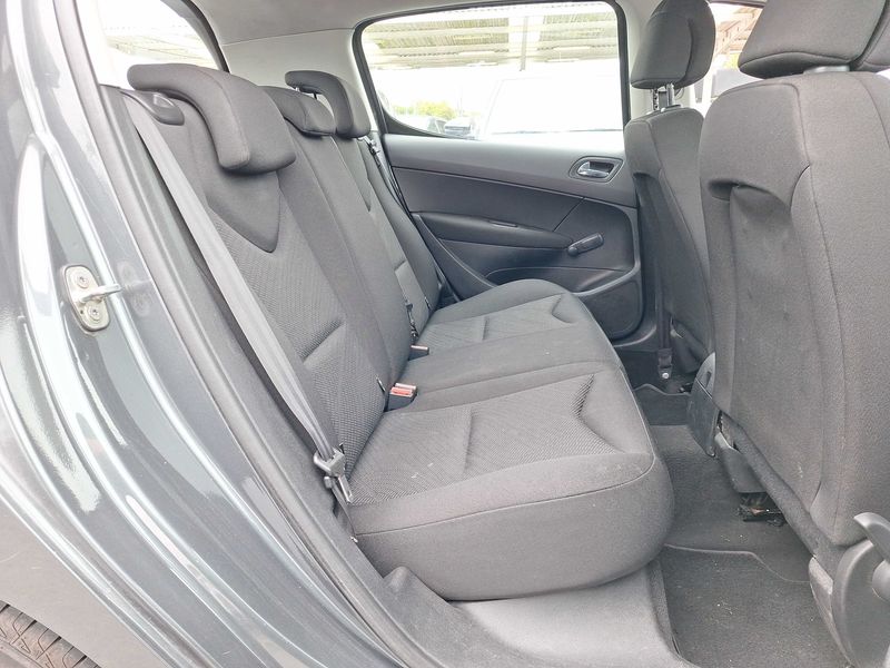 Peugeot 308 1.6 HDi Confort Pack — zdjęcie 13