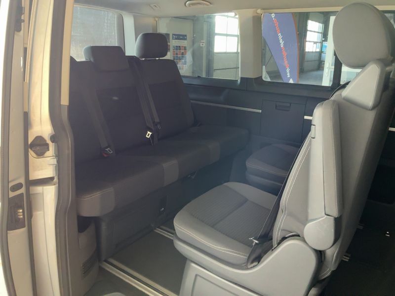 Volkswagen T5 Multivan 2.0 TDI Comfortline — zdjęcie 14