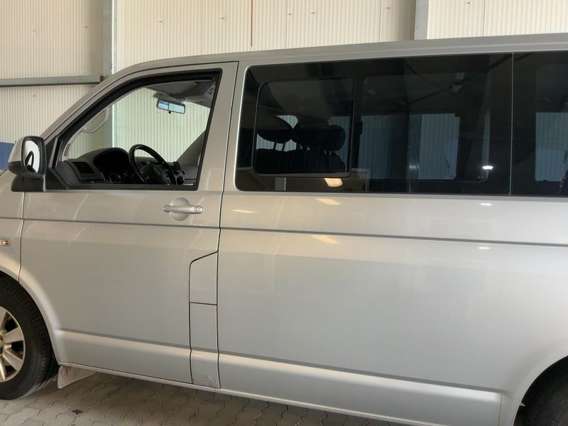Volkswagen T5 Multivan 2.0 TDI Comfortline — zdjęcie 4