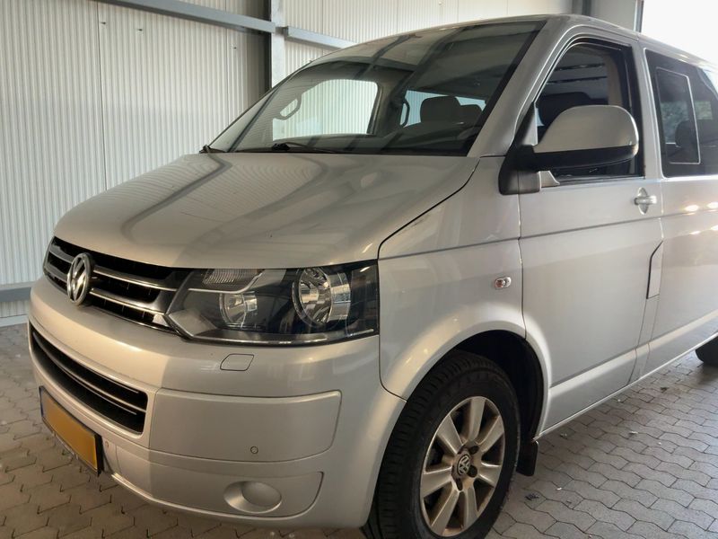 Volkswagen T5 Multivan 2.0 TDI Comfortline — zdjęcie 2