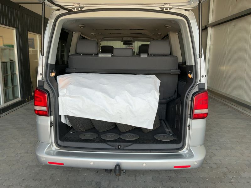 Volkswagen T5 Multivan 2.0 TDI Comfortline — zdjęcie 10