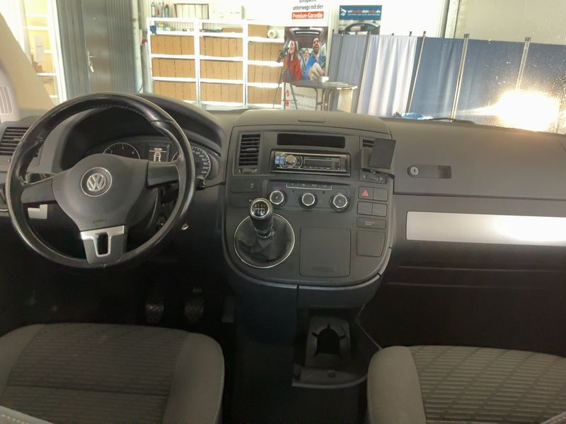 Volkswagen T5 Multivan 2.0 TDI Comfortline — zdjęcie 12
