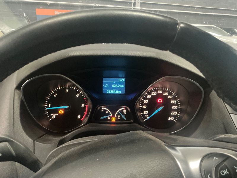 Ford Focus 2.0 TDCi Titanium 2012 – снимка 4