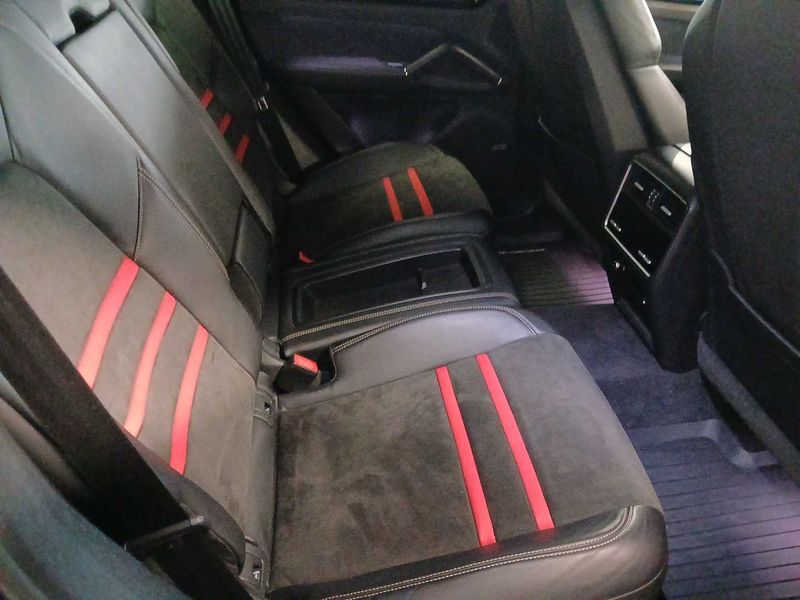 Porsche Cayenne GTS — zdjęcie 14