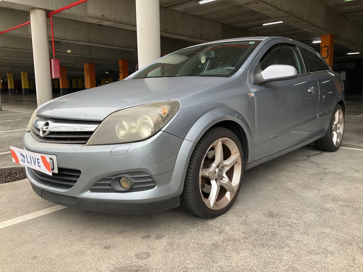 Opel Astra GTC 1.9 CDTI Sport